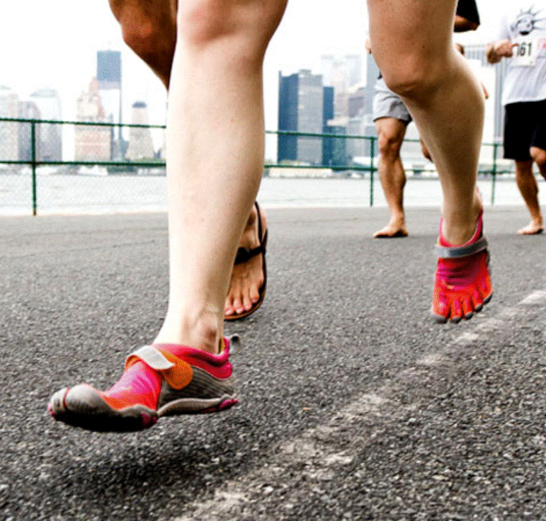 Barefoot running y prevención de fractura por estrés en corredores